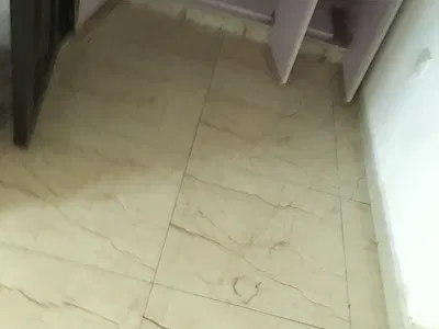 Serviced Neatly Used 3bedrooms Flat with a Room BQ