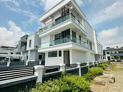 4 Bedroom Detached Duplex