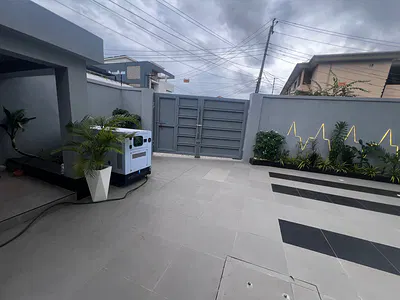 Luxury 5 Bedroom Duplex