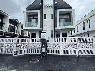 4 Bedroom Semi Detached Duplex with a BQ