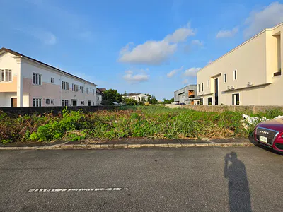 925SQM of Land in Royal Garden Estate