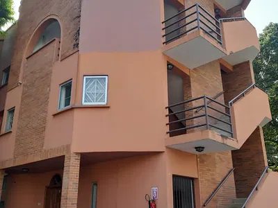 1 Bedroom Flat (Sitting Room and Bedroom)