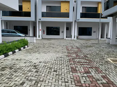 Luxury 3 Bedroom Terrace Duplex with a BQ