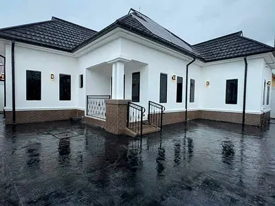 California Luxurious 3 Bedroom Bungalow