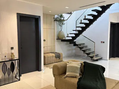 Luxury and Spacious 2 Bedroom Maisonette