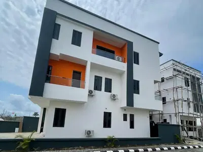 Newly Built Fully Detached Duplex with BQ