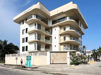 3 Bedroom Apartment with Pool and Gym