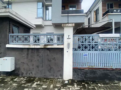 Spacious 4 Bedrooms 4 Bedrooms Semi Detached Duplex with BQ