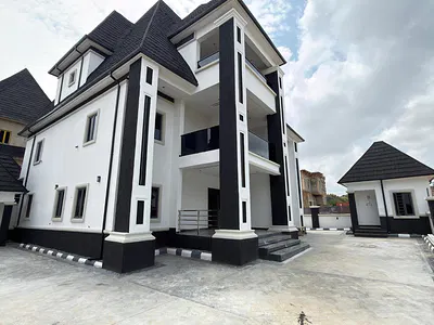 6 Bedroom Detached Duplex