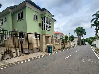 Luxury 4-Bedroom Fully Detached Duplex with BQ