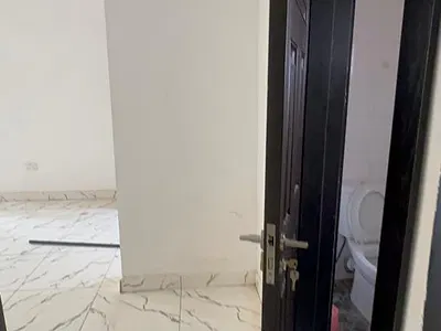 Fresh Out 1 Bedrooms Apartment