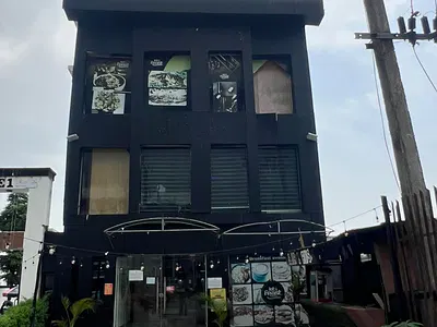 105SQM Commercial Space