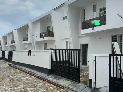 Luxury 4-Bedroom Semi-Detached Duplex with Excellent Facility