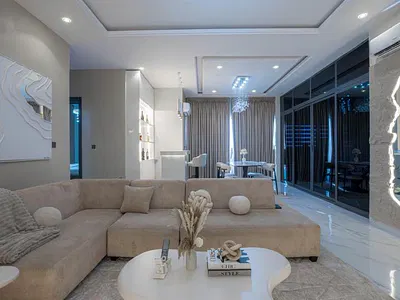 A Luxurious 3 Bedroom Apartment with Pool + PS5