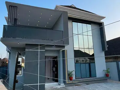 Newly Built 4 Bedroom Modern Duplex