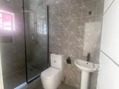 Property Suitable for Shortlets or Corporate Letting with BQ and Pool