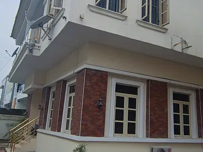 BQ Room Available