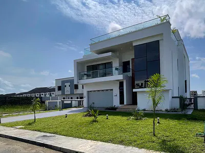 Luxury 5 Bedroom Detached Duplex with Excellent Facilities