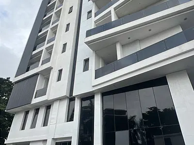 5 Bedroom Apartment with Two Boys Quarters