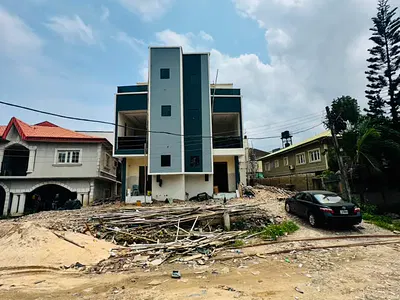 Outstanding 4 Bedroom Semi Detached Duplex in a Nice Location