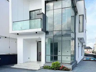 Luxury 5 Bedroom Fully Detached Duplex with a BQ and Pool