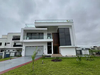 Bespoke 6 Bedroom Detached Duplex with Pool, Cinema, 2 Guest Rooms, 2
