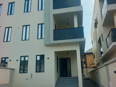 Executive Newly Built 5bedrooms Duplex