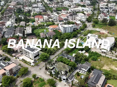 Two Uniquely Positioned Plots at Banana Island