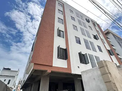 Newly Built 2bedroom Apartment with a Pool and an Elevator and a Gym