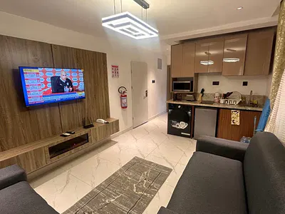Executive 2-Bedroom Apartment with Modern Finishes