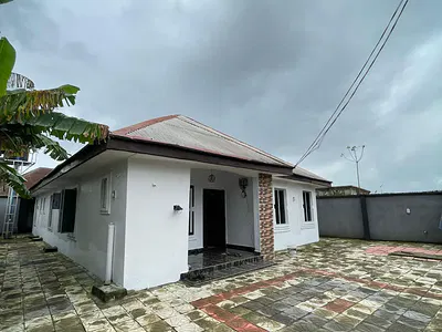 4 Bedroom Bungalow Home