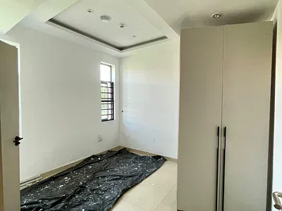 Specious 3bedroom Apartment with a Room BQ