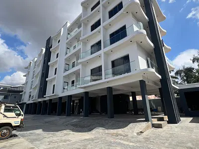 Fully Serviced Luxury 3 Bedroom Apartment with BQ