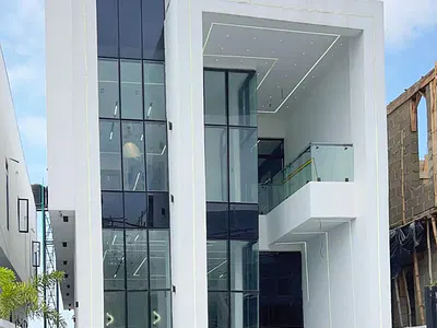 5 Bedroom Fully Detached Duplex with Swimming Pool