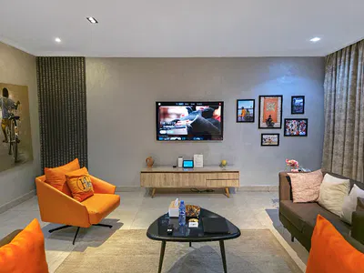 Executive 2-Bedroom Apartment with Modern Finishes