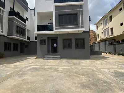 Luxury 4 Bedroom with BQ