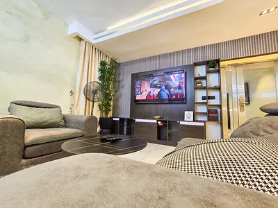 Fully Serviced 4-Bedroom Duplex +box Room