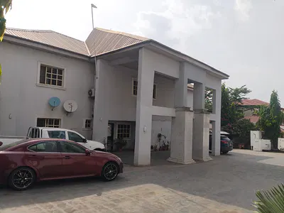17 Rooms Fully Detached Duplex with BQ