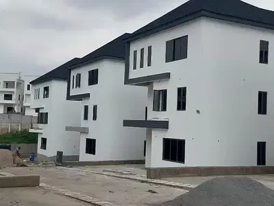 Grab This Before It's Gone! Imagine Owning This Stunning 5-Bedroom