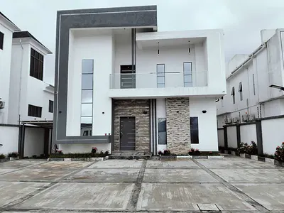 Serviced 5 Bedroom Detached Duplex with BQ