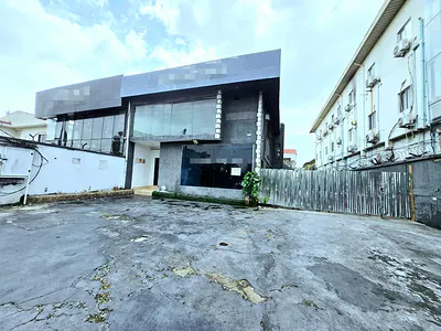 Prime 5-Bedroom Semi-Detached Commercial Property