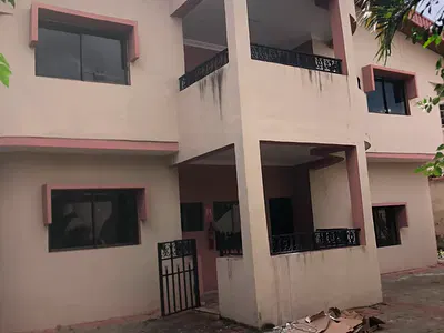 Decent N Well Maintained 5 Bedroom Fully Detached House