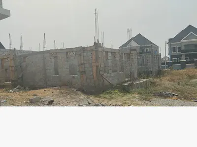 4bedroom Fully Detached Duplex Carcass in Lugbe. Abuja - Nigeria