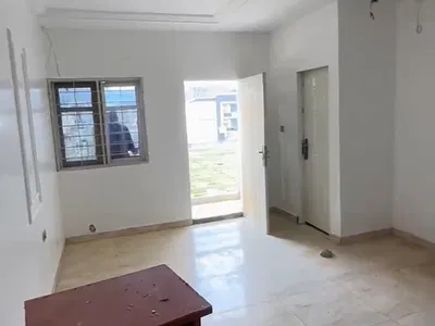 Well Finished 2 Bedroom Apartment