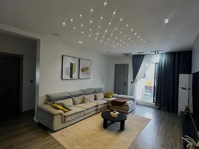 Semi Furnished 2 Bedroom Apartment