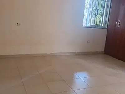 Room Shared Apartment in Chevron