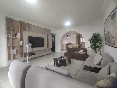 Can Go Unfurnished Well Maintained 3 Bedroom Apartment with BQ