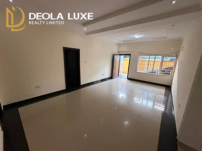 Just Out!! a Super Nice and Spacious 2 Bedrooms Apartment
