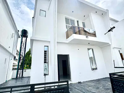 4 Bedroom Detached Duplex with a BQ