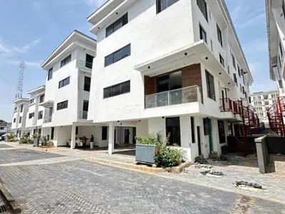 4 Bedroom Duplex
